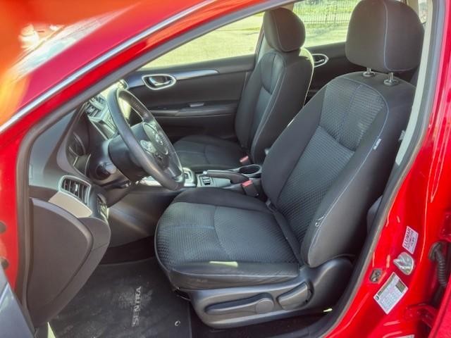 Nissan Sentra Vehicle Image 11