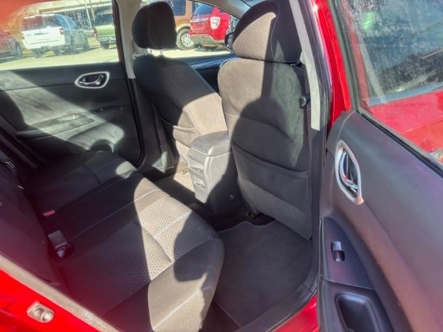 Nissan Sentra Vehicle Image 15