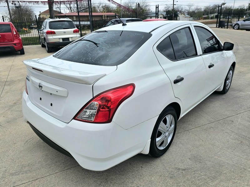 Nissan Versa Sedan Vehicle Image 05