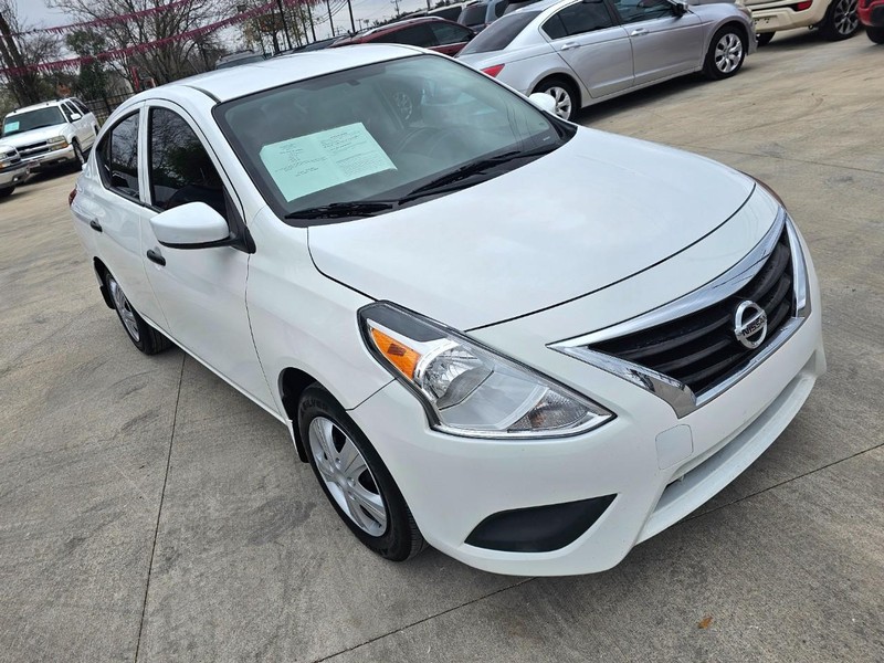 Nissan Versa Sedan Vehicle Image 07