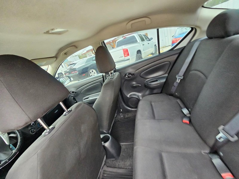 Nissan Versa Sedan Vehicle Image 13