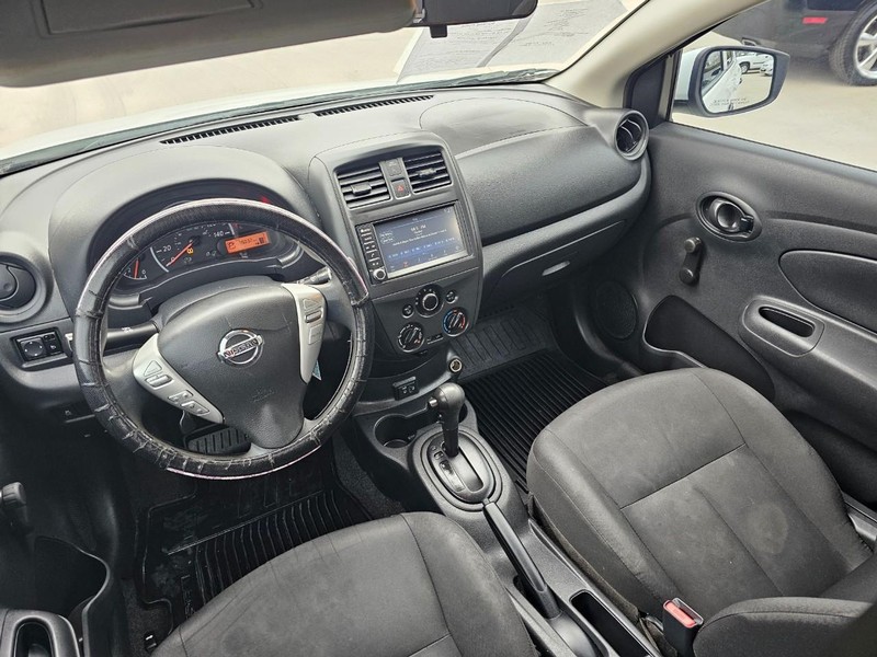 Nissan Versa Sedan Vehicle Image 14