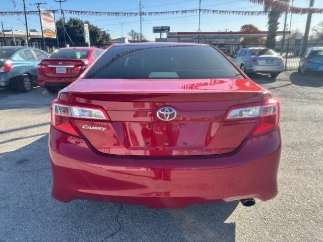 Toyota Camry Vehicle Image 04