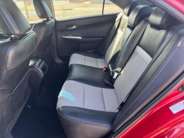 Toyota Camry Vehicle Image 14