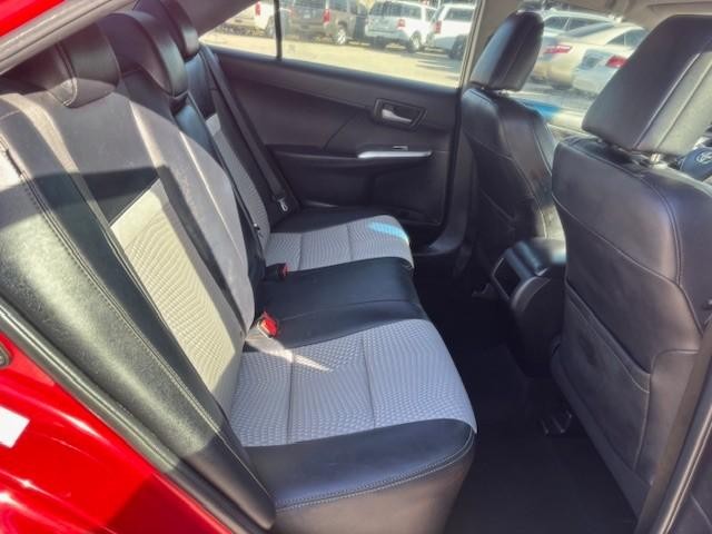 Toyota Camry Vehicle Image 16