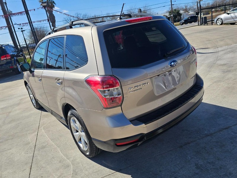 Subaru Forester Vehicle Image 03