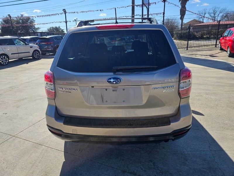 Subaru Forester Vehicle Image 04