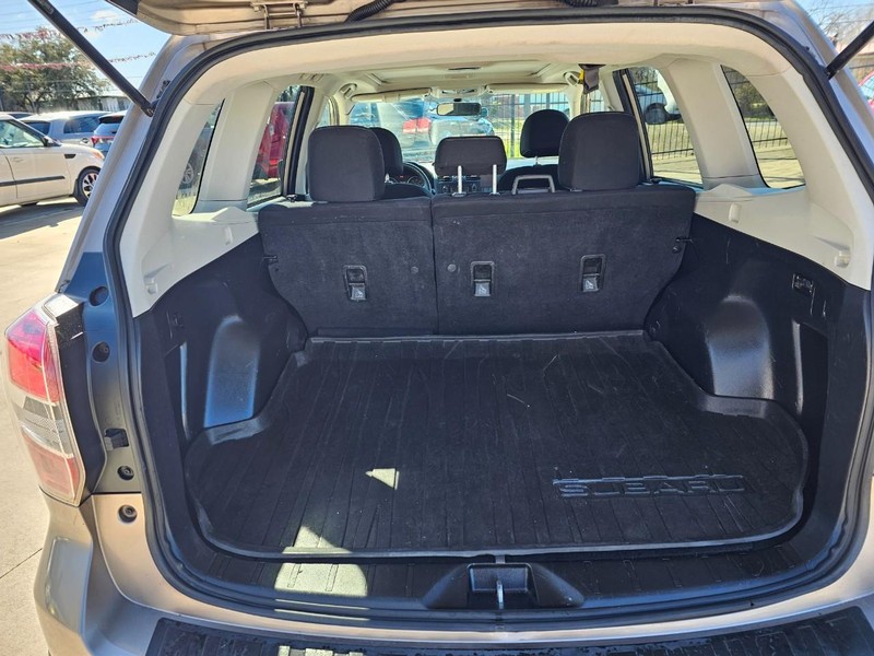 Subaru Forester Vehicle Image 06