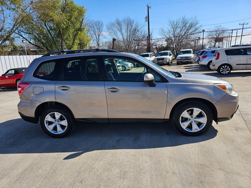 Subaru Forester Vehicle Image 08