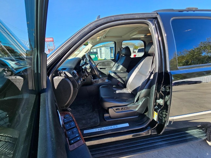 Chevrolet Tahoe Vehicle Image 10