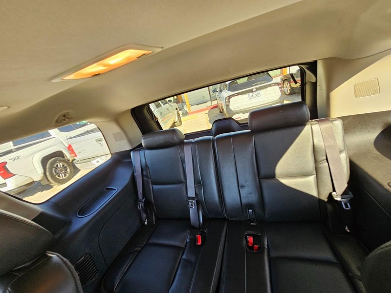 Chevrolet Tahoe Vehicle Image 14