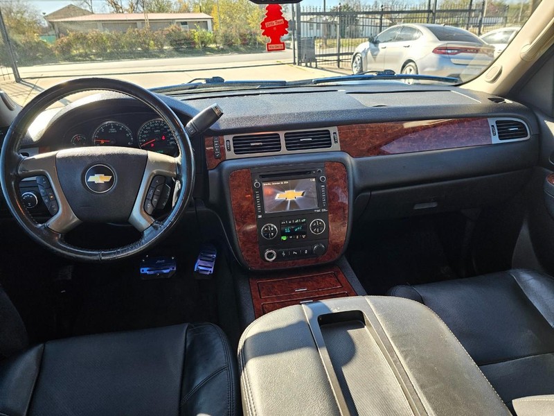 Chevrolet Tahoe Vehicle Image 18