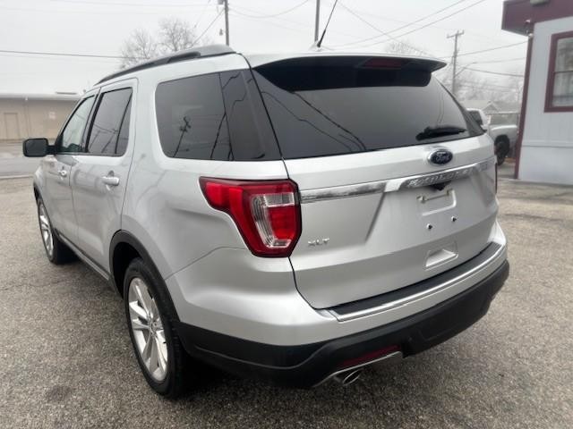 Ford Explorer Vehicle Image 03