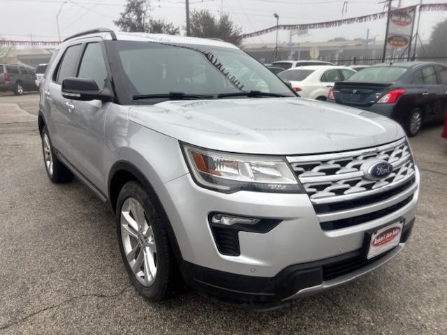 Ford Explorer Vehicle Image 07