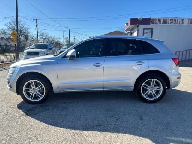Audi Q5 Vehicle Image 02