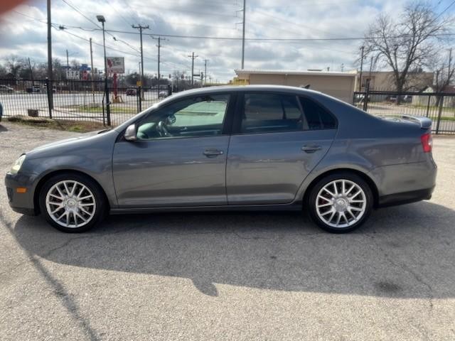 Volkswagen Jetta Sedan Vehicle Full-screen Gallery Image 02