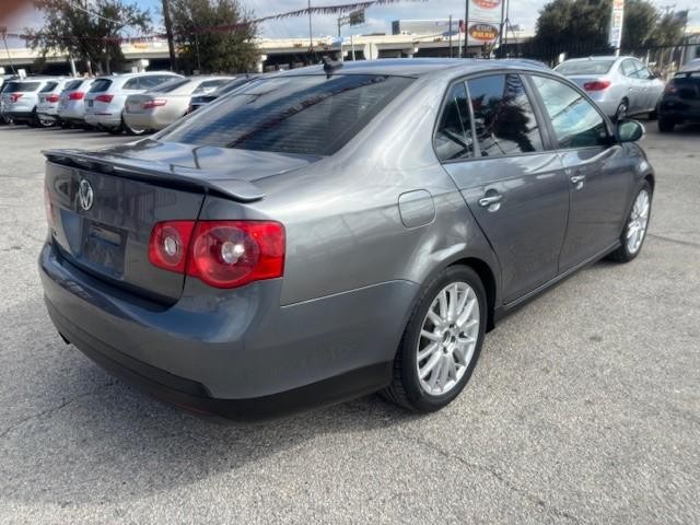 Volkswagen Jetta Sedan Vehicle Full-screen Gallery Image 05