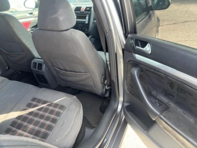 Volkswagen Jetta Sedan Vehicle Full-screen Gallery Image 14