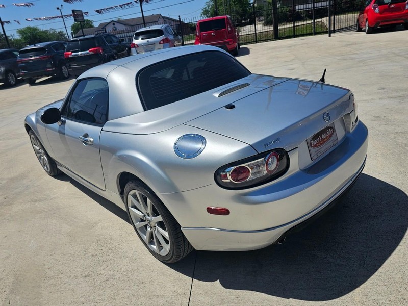 Mazda MX-5 Miata Vehicle Image 03