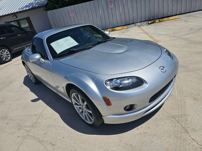 Mazda MX-5 Miata Vehicle Image 09