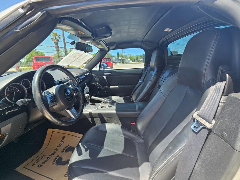 Mazda MX-5 Miata Vehicle Image 15