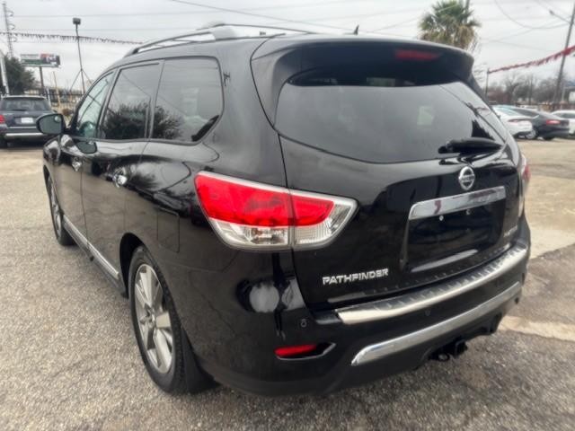 Nissan Pathfinder Vehicle Image 03
