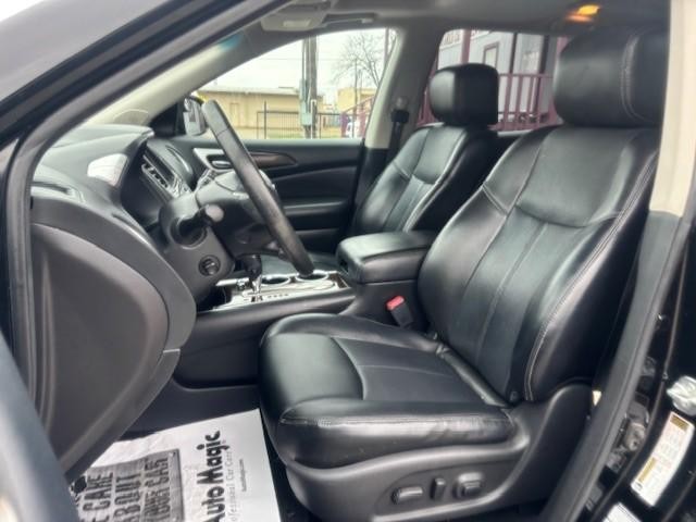 Nissan Pathfinder Vehicle Image 11