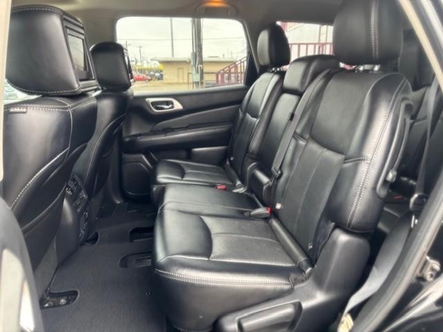 Nissan Pathfinder Vehicle Image 14