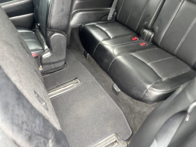 Nissan Pathfinder Vehicle Image 15