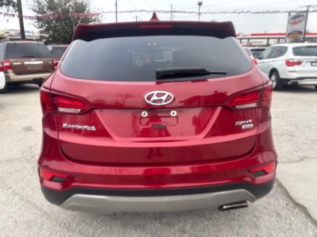 Hyundai Santa Fe Sport Vehicle Image 04