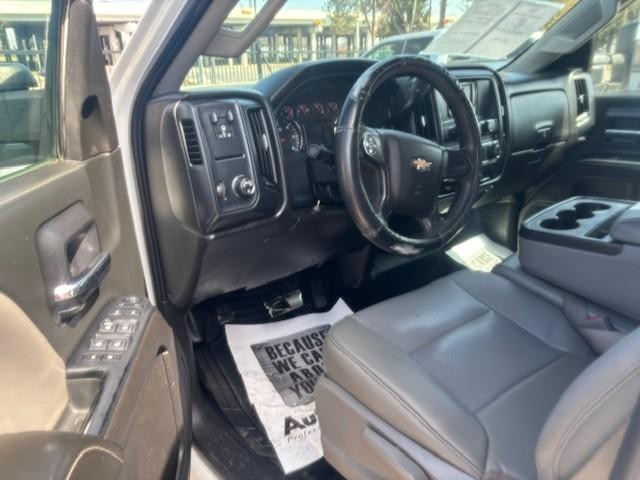 Chevrolet Silverado 2500HD Built After Aug 14 Vehicle Image 10