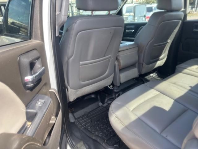 Chevrolet Silverado 2500HD Built After Aug 14 Vehicle Image 13