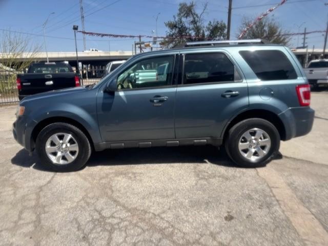 Ford Escape Vehicle Image 02