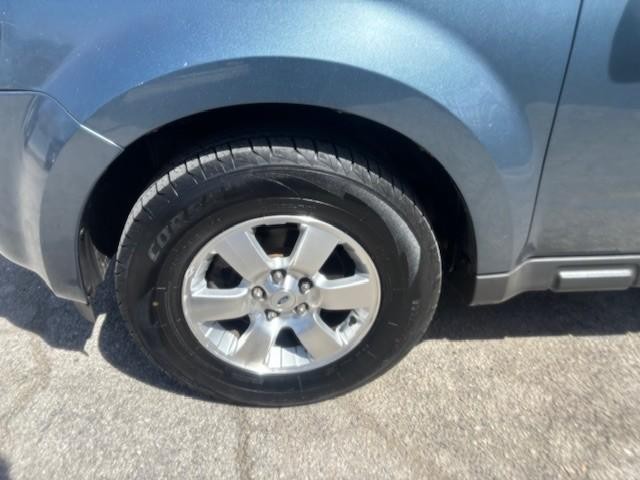 Ford Escape Vehicle Image 09