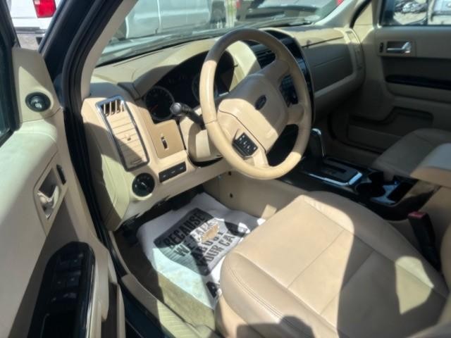 Ford Escape Vehicle Image 10