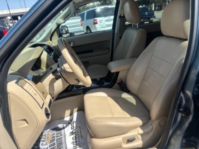 Ford Escape Vehicle Image 11