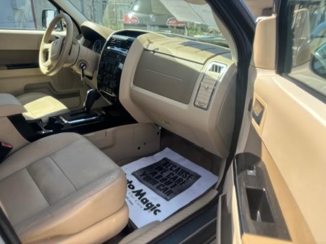 Ford Escape Vehicle Image 17