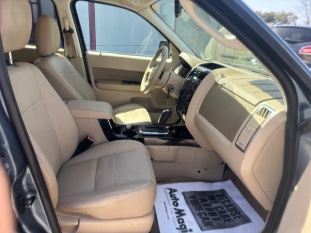 Ford Escape Vehicle Image 18