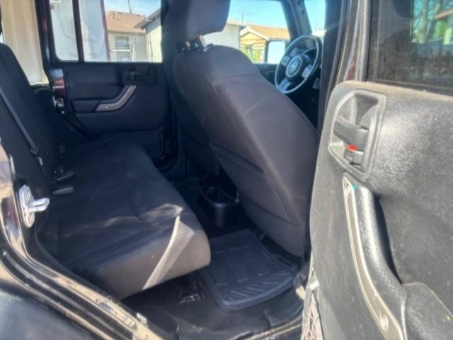 Jeep Wrangler Unlimited Vehicle Image 16