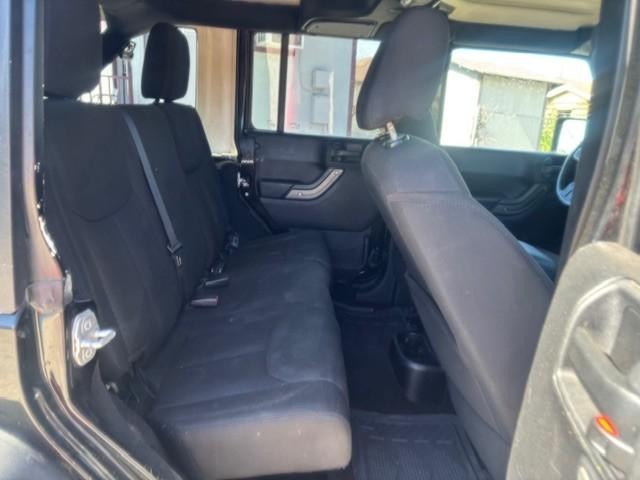 Jeep Wrangler Unlimited Vehicle Image 17