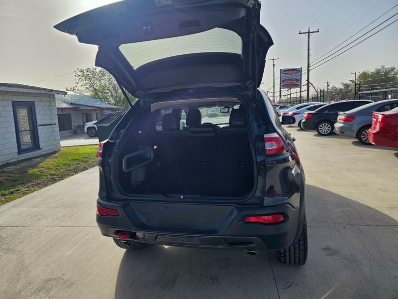 Jeep Cherokee Vehicle Image 05