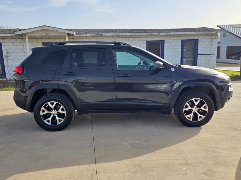 Jeep Cherokee Vehicle Image 08