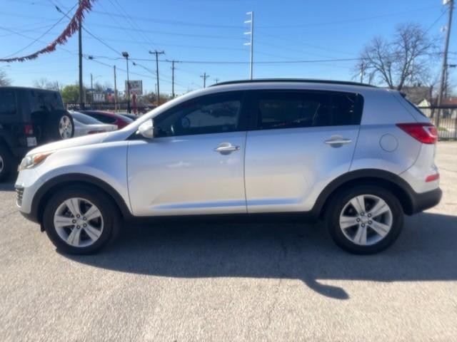 Kia Sportage Vehicle Image 02