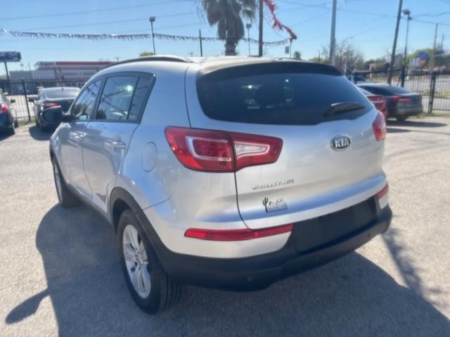 Kia Sportage Vehicle Image 03