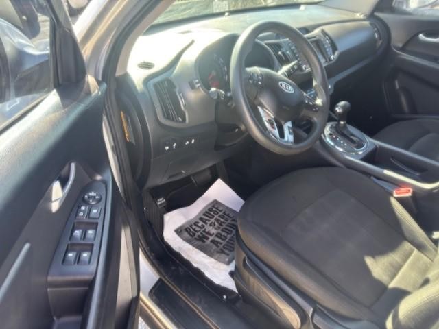 Kia Sportage Vehicle Image 10