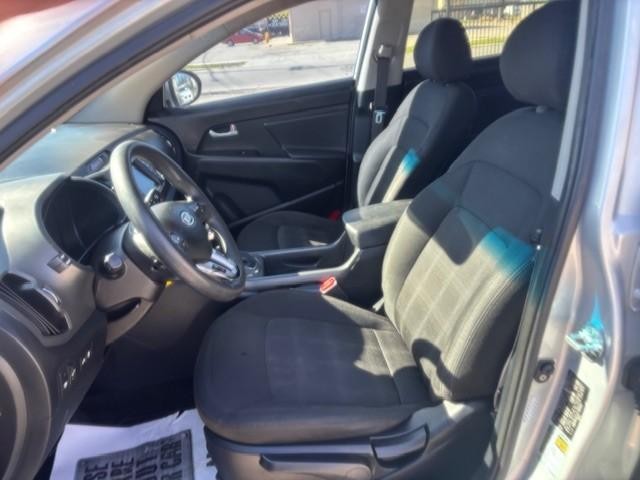 Kia Sportage Vehicle Image 11
