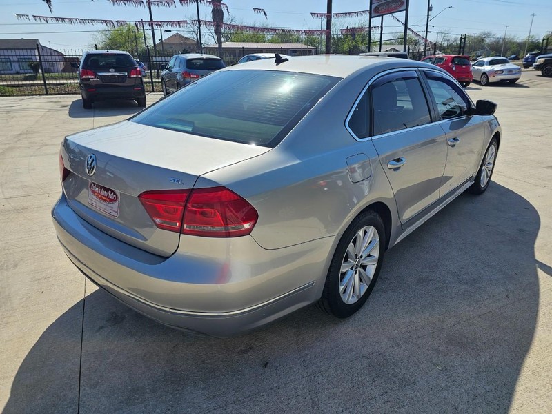 Volkswagen Passat Vehicle Image 03