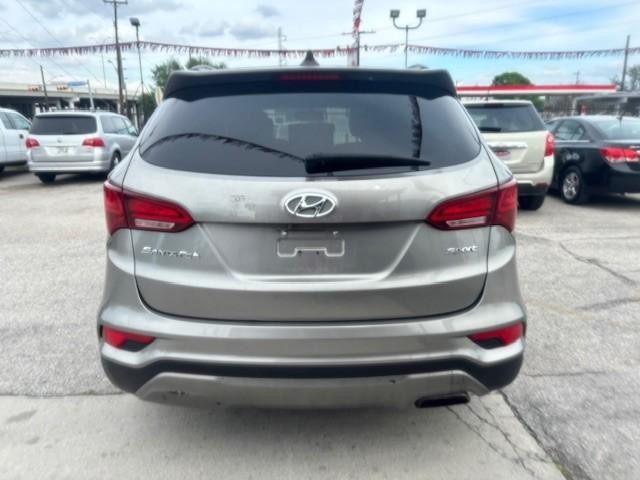 Hyundai Santa Fe Sport Vehicle Image 04