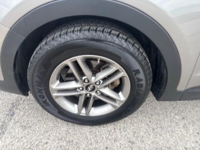Hyundai Santa Fe Sport Vehicle Image 09