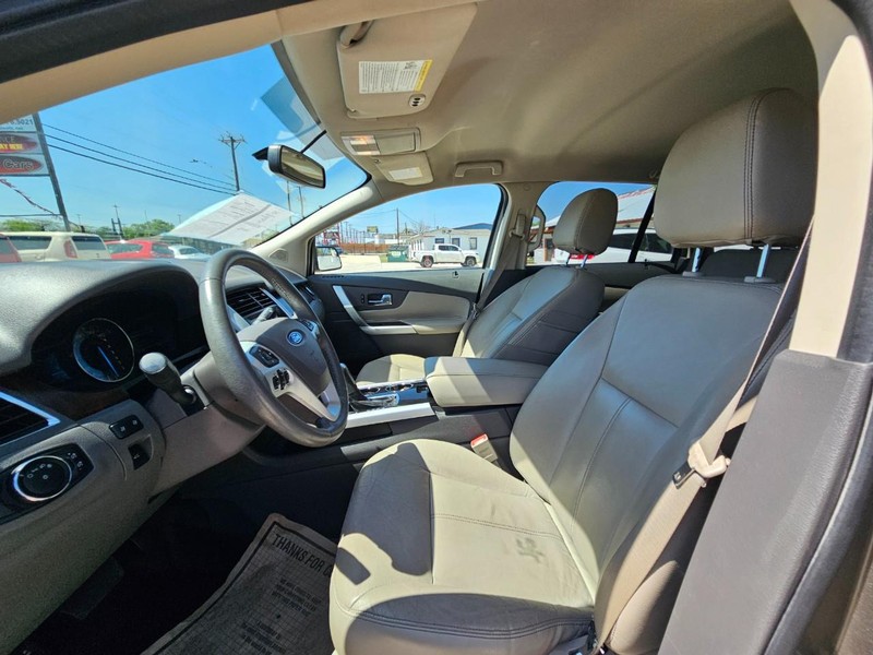 Ford Edge Vehicle Image 12